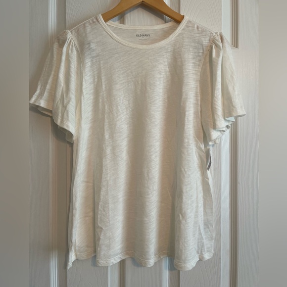 Old Navy Tops - Old Navy Women's Cream Flutter Sleeve Top. Size Medium